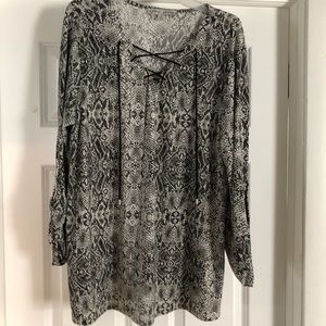 Snake size 3/4 sleeve shirt